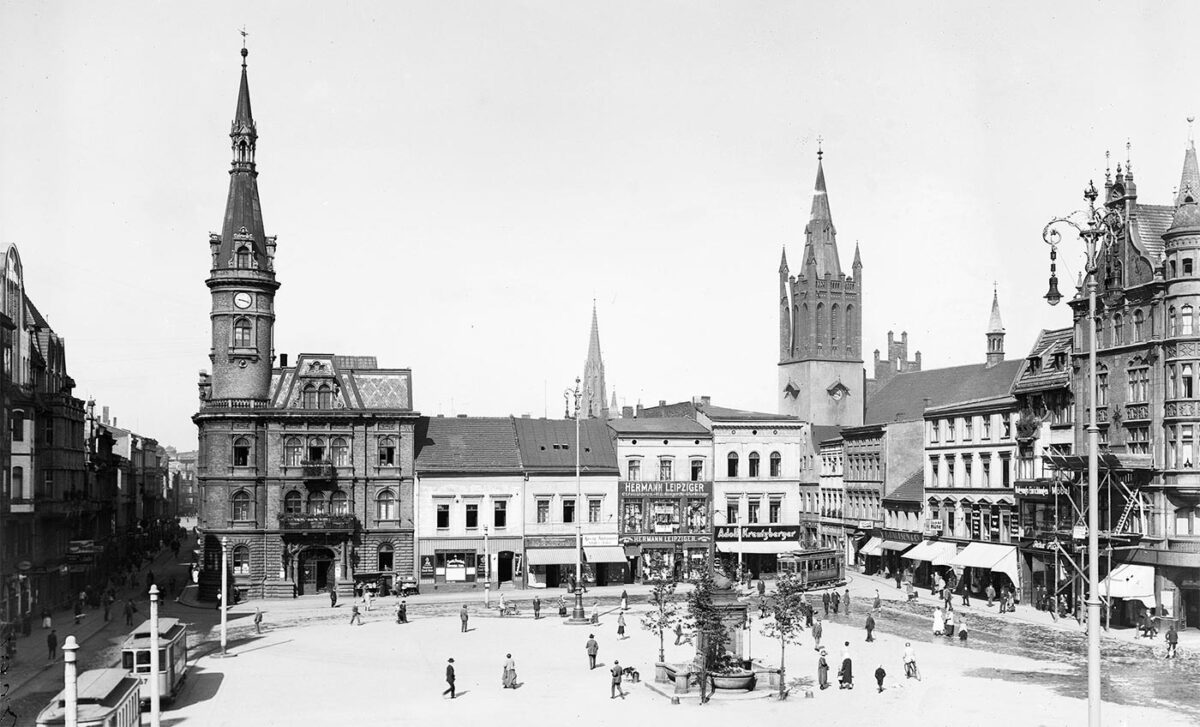 Bytom City Square and town hall before WWII